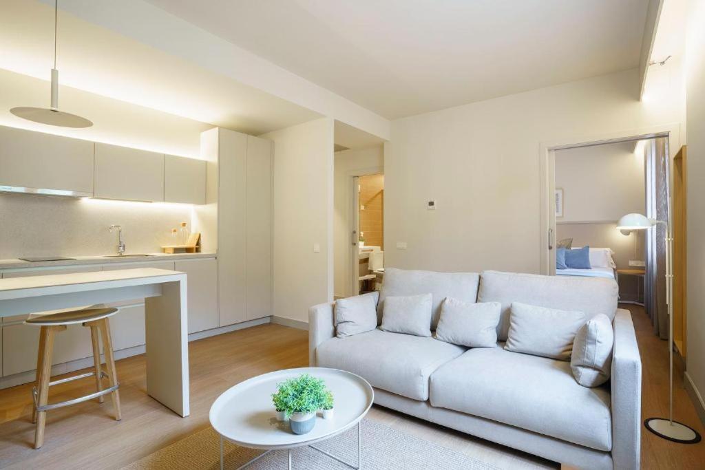 Fisa Rentals Ramblas Apartments Barcelona Zewnętrze zdjęcie